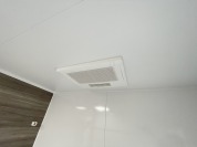 【浴室換気暖房乾燥機】