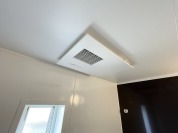 【浴室換気暖房乾燥機】