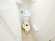 【ウォシュレット付きトイレ】