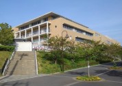 川崎市立はるひ野小中学校