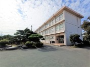 平塚市立真土小学校