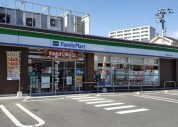 ファミリーマート 秦野本町二丁目店