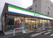 ファミリーマート 平塚真土店