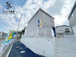 8号棟 約42坪ある3SLDK新築戸建。全室南向きで陽当たり良好な間取りです◎