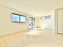 【即日予約可】都市ガス♪「本厚木駅徒歩圏」×「小中学校徒歩10分」の新築戸建