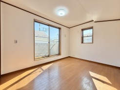 一日の疲れを癒す、落ち着いたプライベートルーム。