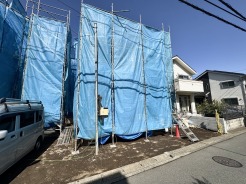 キッチン横にはパントリー収納があり奥様も喜びますね♪