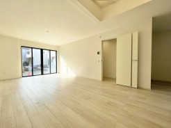 リビングイン階段のある間取りは、家族の帰宅や外出を把握しやすく、自然とコミュニケーションが増えます◎