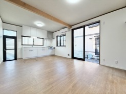 家族の会話も増えそうなリビングは約12.5帖