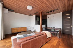 ゆったりくつろげるリビングで、家族団欒の時間がもっと楽しく、陽当たりも良くて気分も明るくなります。