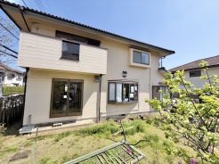 外壁屋根、内装はリフォーム予定です。LDKは5帖以上、吹抜けに主寝室は11帖など魅力あふれるリノベ戸建