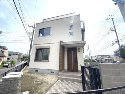伊勢原市高森２丁目