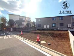 土地約45坪、建築条件なし売地。