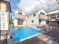 1号棟 外観 カースペース2台可能な新築戸建て