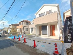 南東向きの為、陽当たり良好
お庭で洗車もできます。