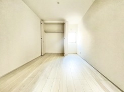リビング横の居室は約6.0帖