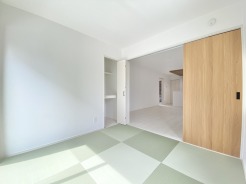 1階和室4.5帖のお部屋は客間として活用したり、様々な用途でご活用していただけます
