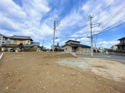 公園やスーパー等が近隣のため、暮らしやすい街を実現しております。