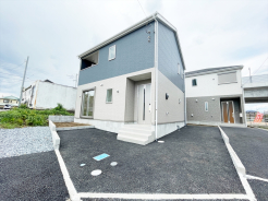 南向きで陽当たり良好な立地です◎