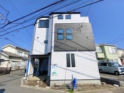 近隣に同施工完成物件がございます。是非一度現地をご確認後、完成した物件をご覧ください。