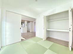 1階和室4.5帖は客間として利用したり、様々な用途でご活用いただけます◎