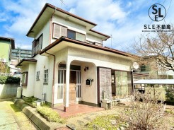土地約41坪/南道路につき日当たり良好な立地に佇む4ＬＤＫ新築戸建です。