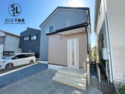 【駐車2台可】南向きで陽当たり良好な4ＬＤＫ中古戸建