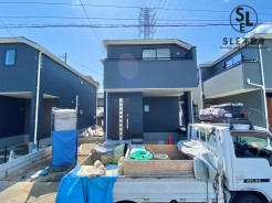 全体
カースペース2台可能
2025年4月末完成予定
同仕様の完成物件のご見学も可能です。