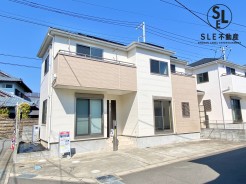 【南西北三方角地】開放感ある立地に佇む4ＬＤＫ新築戸建です。