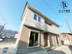 【駐車4台可】敷地約49坪ある5LDKオール電化住宅