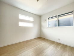2階洋室5.3帖のお部屋。