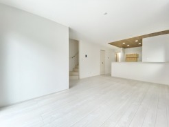 リビングイン階段のある間取りは、家族の外出や帰宅を把握しやすくコミュニケーションが増えます。