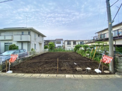 【現況解体中】
完成は2025年9月下旬を予定しております。近隣完成物件もご一緒にご案内差し上げますのでお気軽にお問い合わせくださいませ。