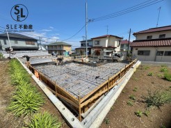 【ZEH水準省エネ住宅】カースペース2台駐車が可能な3ＬＤＫ＋Ｓ新築戸建。