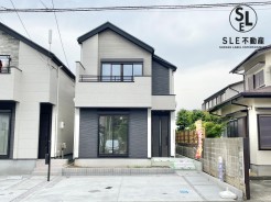 【駐車2台可】吹抜けリビングが魅力的な2ＬＤＫ＋2Ｓ新築戸建。