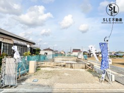 駐車スペース3台可能です。