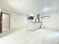 15帖のＬＤＫは広々としたリビングで、家族団らんの時間をゆったりお過ごしいただけます。