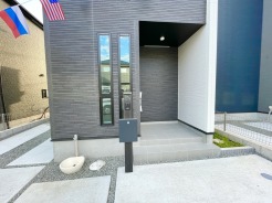 2階にはフリースペースとカウンター付き♪