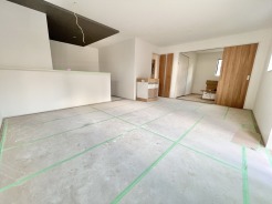 ＬＤＫ18帖は開放感ある広々としたリビング。