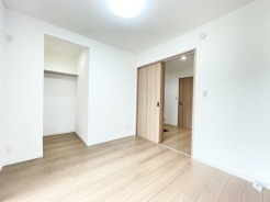 1階4.5帖洋室には、たっぷり収納できるＷＩＣ付◎