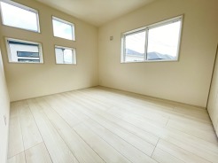 ２面採光の取れた明るいお部屋