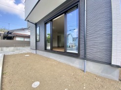 お庭スペースもございますので、簡単な家庭菜園なども良いですね。