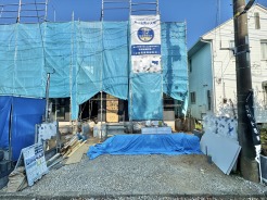 夜間でも街灯が設置されているため、防犯面でも安心感のある住環境となっています