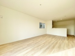 ＬＤＫ１８帖は開放感ある広々としたリビング