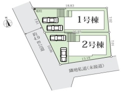 駐車スペースは車種により2台駐車が可能です。