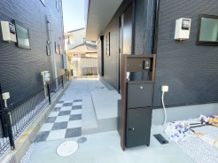 車通りが少なく、落ち着いた環境なので、お子さまの外遊びや自転車の練習も安心。