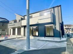 リビングにいる家族との会話を楽しみながら料理ができるカウンターキッチン◎