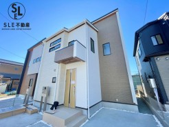 【駐車２台可】前面道路は通り抜けできないため、お子様が居ても比較的安心◎