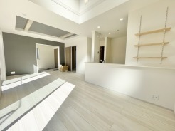 開放感あふれる広がりと、洗練されたデザインの調和
