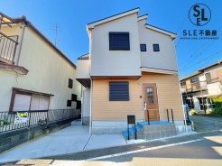 閑静な住宅街に佇むお洒落な戸建